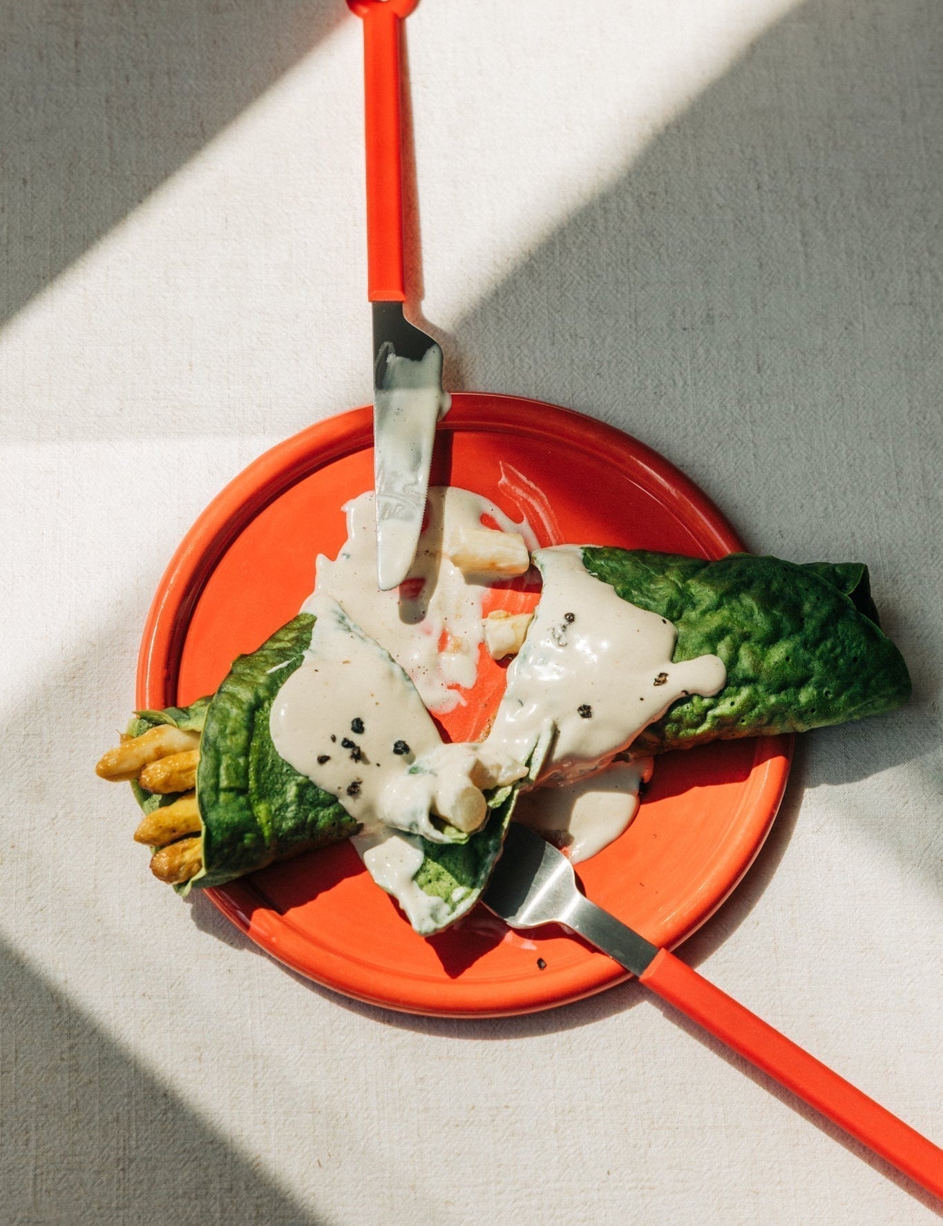 miso miso ofen-spargel, spinat-petersilien-crêpes & miso miso hollandaise